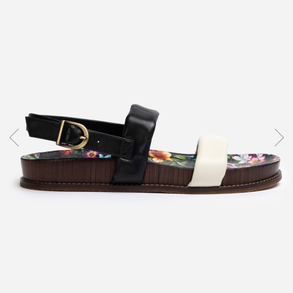 NWOT Johnny Was Sandals size 8 - Picture 1 of 7